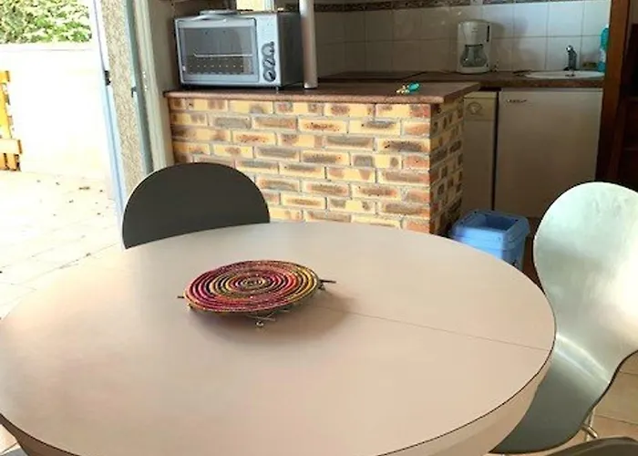 Climatisée Avec Piscine, Parking Et Terrasse à 450m De La - Fr-1-607-17 Casa vacanze Agde