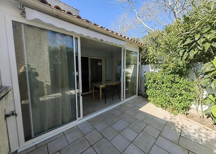 Climatisée Avec Piscine, Parking Et Terrasse à 450m De La - Fr-1-607-17 Casa vacanze